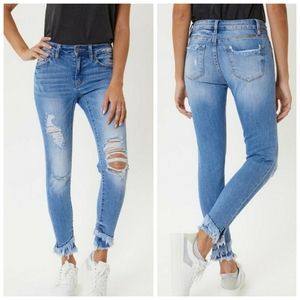 ❤️only 1 left!❤KanCan frayed hem distressed jeans